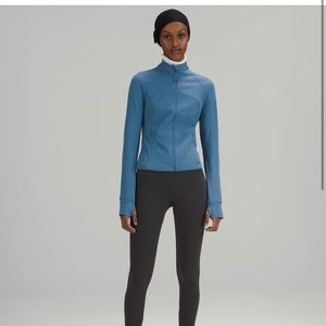 Lululemon cropped define, size 10, NWT